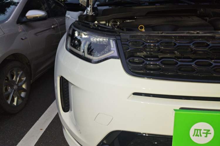 Used Land Rover Discovery Sport 2021 249 PS R-Dynamic S Performance Edition Right Front Headlight