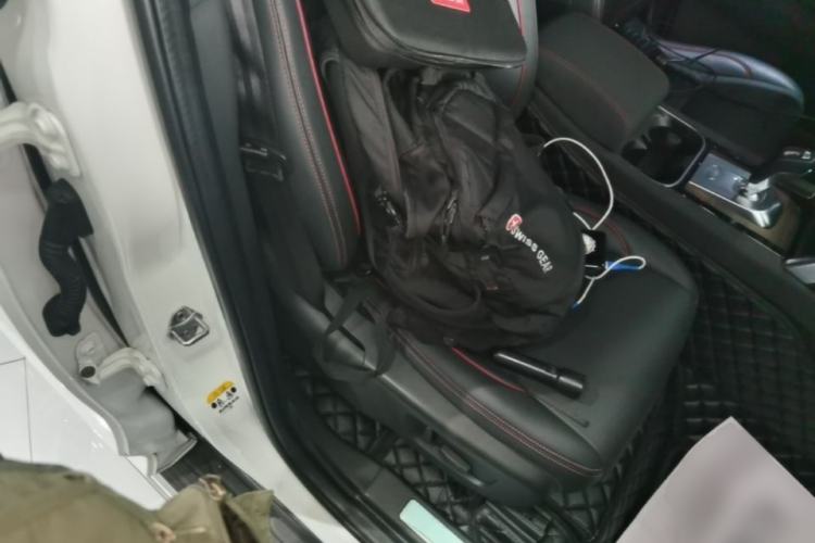 Used Land Rover Discovery Sport 2021 249 PS R-Dynamic S Performance Edition Right Front Seat