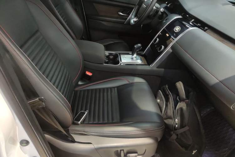 Used Land Rover Discovery Sport 2021 249 PS R-Dynamic S Performance Edition Right Front Seat