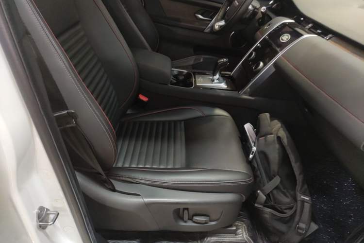 Used Land Rover Discovery Sport 2021 249 PS R-Dynamic S Performance Edition Right Front Seat