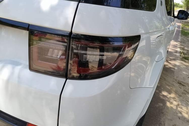 Used Land Rover Discovery Sport 2021 249 PS R-Dynamic S Performance Edition Right Rear Taillight