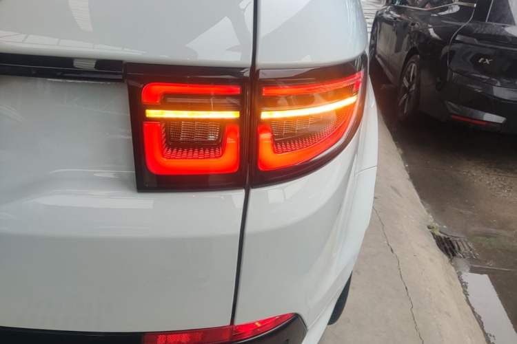 Used Land Rover Discovery Sport 2021 249 PS R-Dynamic S Performance Edition Right Rear Taillight