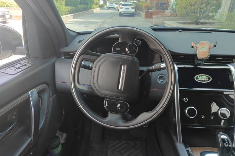 Used Land Rover Discovery Sport 2021 249 PS R-Dynamic HSE Luxury Custom Edition Steering Wheel