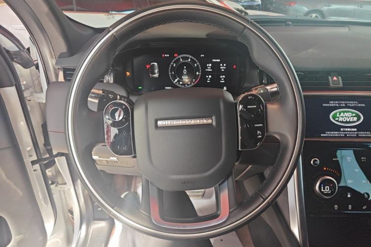 Used Land Rover Discovery Sport 2021 249 PS R-Dynamic SE Performance Tech Edition 7 Seats Steering Wheel