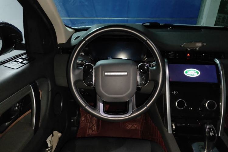 Used Land Rover Discovery Sport 2021 200 PS Family Edition Steering Wheel