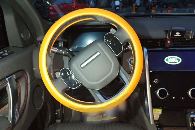 Used Land Rover Discovery Sport 2021 249 PS R-Dynamic S Performance Edition Steering Wheel