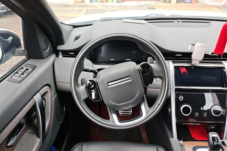 Used Land Rover Discovery Sport 2021 249 PS R-Dynamic S Performance Edition Steering Wheel