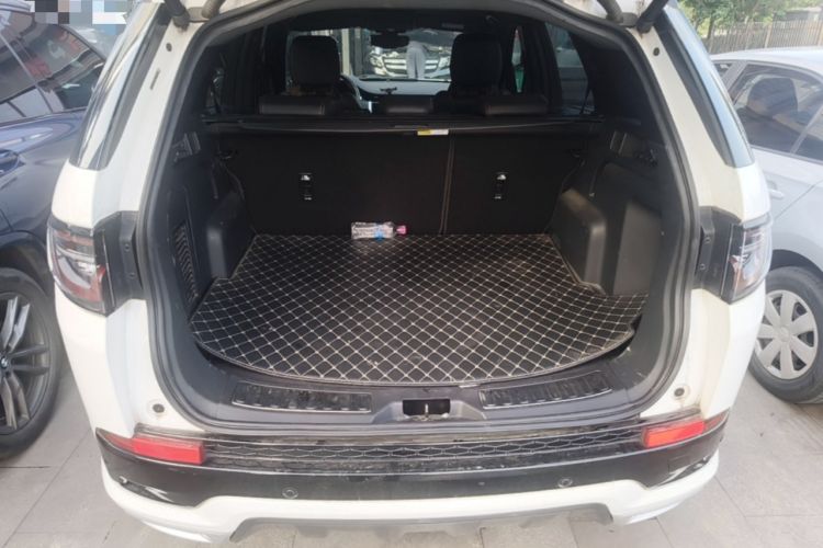 Used Land Rover Discovery Sport 2021 249 PS R-Dynamic S Performance Edition Trunk