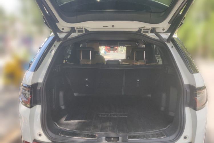Used Land Rover Discovery Sport 2021 249 PS R-Dynamic S Performance Edition Trunk