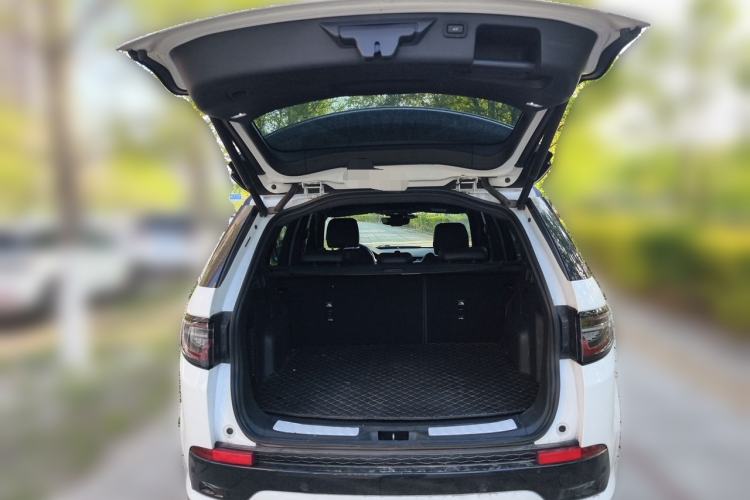 Used Land Rover Discovery Sport 2021 249 PS R-Dynamic S Performance Edition Trunk