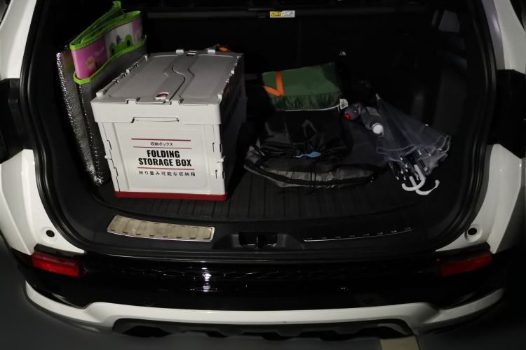 Used Land Rover Discovery Sport 2021 249 PS R-Dynamic S Performance Edition Trunk
