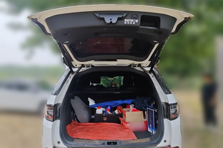 Used Land Rover Discovery Sport 2021 249 PS R-Dynamic S Performance Edition Trunk