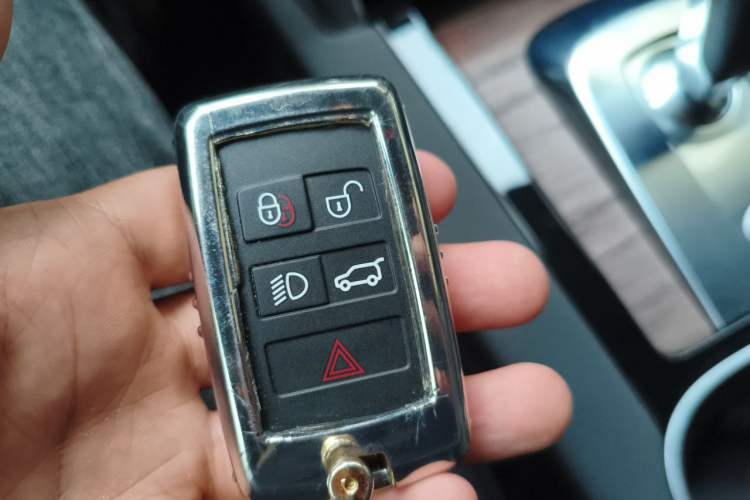 Used Land Rover Discovery Sport 2021 249 PS R-Dynamic S Performance Edition Vehicle Key