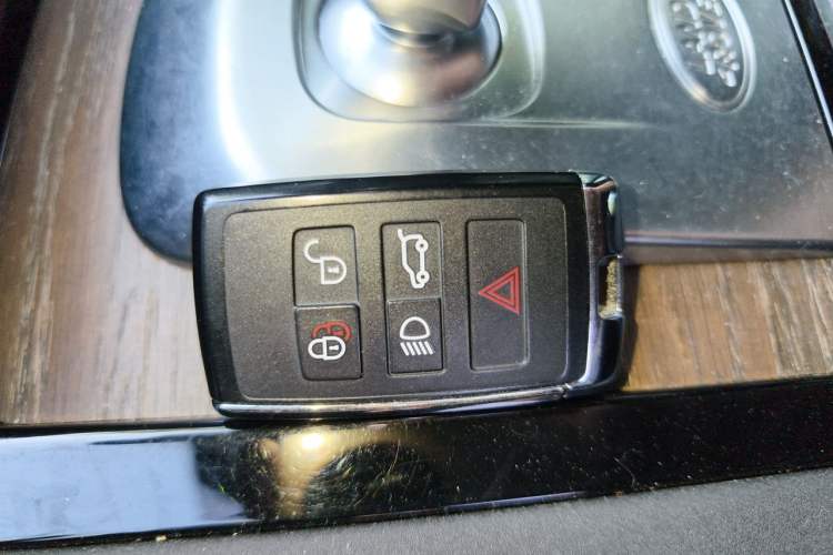 Used Land Rover Discovery Sport 2021 249 PS R-Dynamic S Performance Edition Vehicle Key
