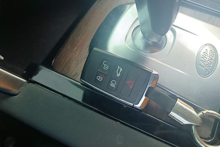 Used Land Rover Discovery Sport 2021 249 PS R-Dynamic S Performance Edition Vehicle Key