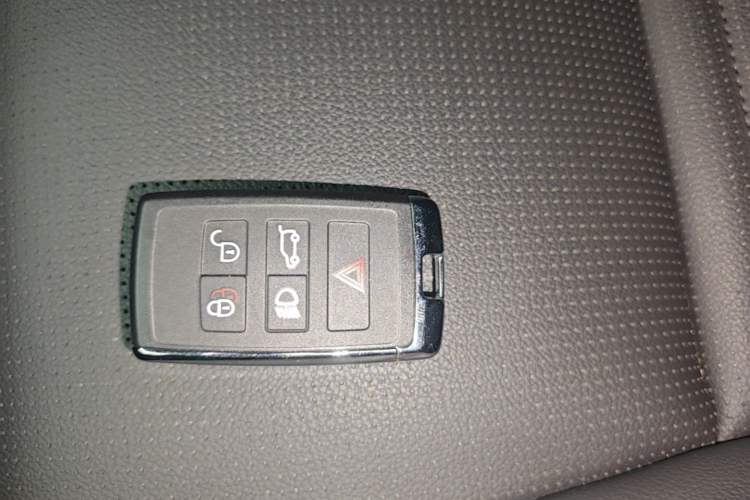 Used Land Rover Discovery Sport 2021 249 PS R-Dynamic S Performance Edition Vehicle Key