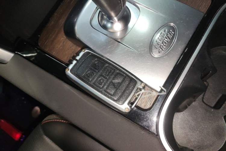 Used Land Rover Discovery Sport 2021 249 PS R-Dynamic S Performance Edition Vehicle Key