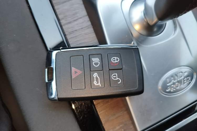 Used Land Rover Discovery Sport 2021 249 PS R-Dynamic S Performance Edition Vehicle Key