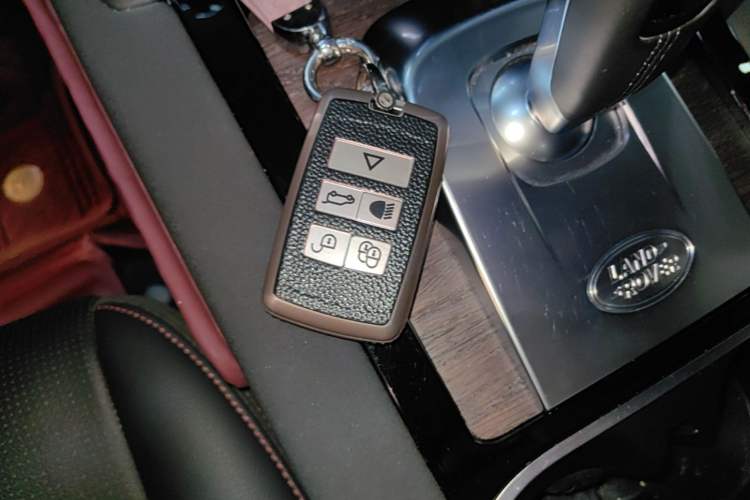 Used Land Rover Discovery Sport 2021 249 PS R-Dynamic S Performance Edition Vehicle Key
