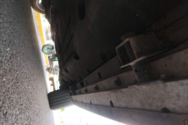Used Land Rover Discovery Sport 2022 Revised Version 249 PS Metropolitan Edition Chassis Front Left
