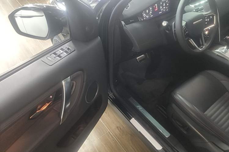 Used Land Rover Discovery Sport 2022 249 PS R-Dynamic S Performance Edition 5 Seats Driver Seat