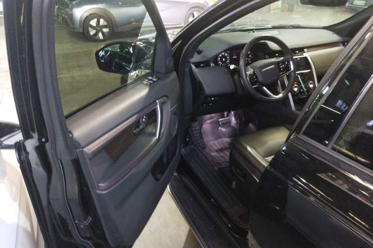 Used Land Rover Discovery Sport 2022 249 PS R-Dynamic S Performance Edition 5 Seats Driver Seat