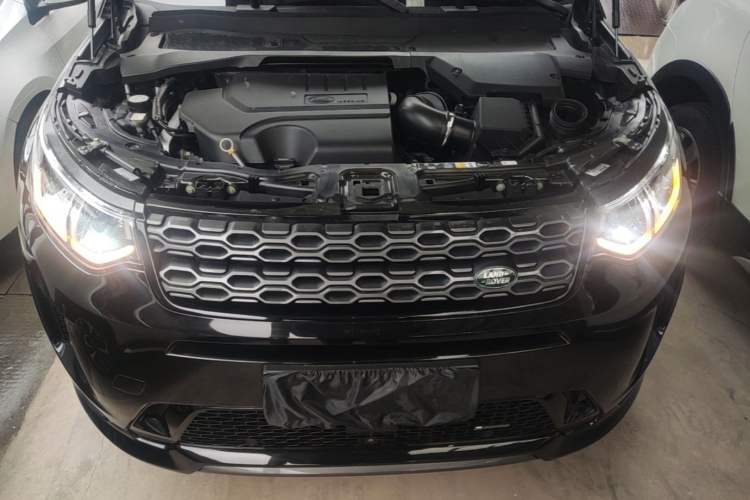 Used Land Rover Discovery Sport 2022 Restyled 249 PS R-Dynamic SE Performance Tech Edition 5 Seats Engine Bay