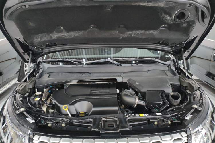 Used Land Rover Discovery Sport 2022 249 PS Metropolitan Edition 5 Seats Engine Bay