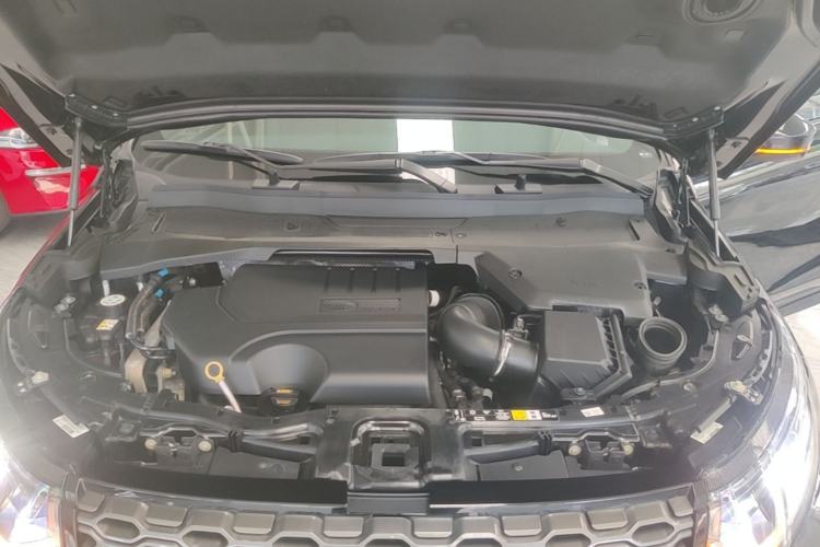 Used Land Rover Discovery Sport 2022 249 PS R-Dynamic S Performance Edition 5 Seats Engine Bay