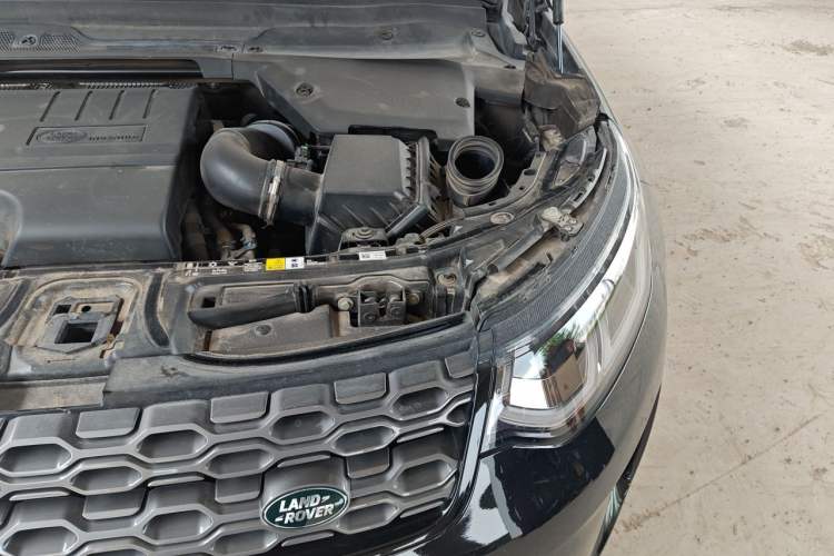 Used Land Rover Discovery Sport 2022 Restyled 249 PS R-Dynamic SE Performance Tech Edition 5 Seats Engine Bay Left