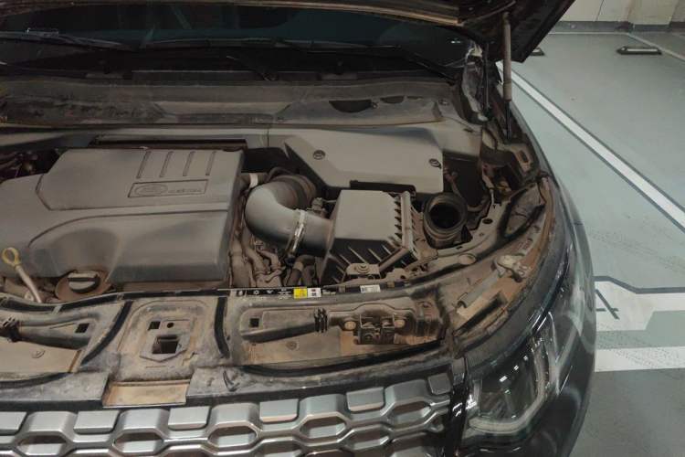 Used Land Rover Discovery Sport 2022 Restyled 249 PS R-Dynamic SE Performance Tech Edition 5 Seats Engine Bay Left