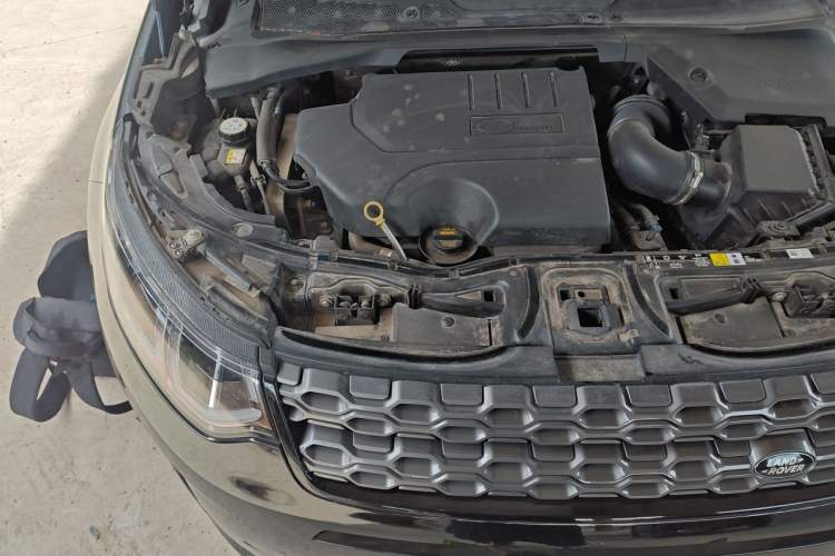 Used Land Rover Discovery Sport 2022 Restyled 249 PS R-Dynamic SE Performance Tech Edition 5 Seats Engine Bay Right
