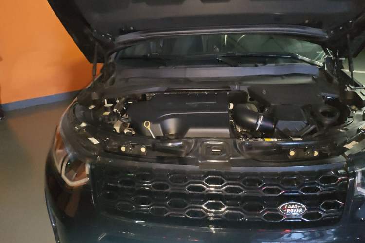 Used Land Rover Discovery Sport 2022 Restyled 249 PS R-Dynamic SE Performance Tech Edition 5 Seats Engine Bay Right