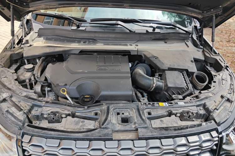 Used Land Rover Discovery Sport 2022 249 PS R-Dynamic S Performance Edition 5 Seats Engine Bay
