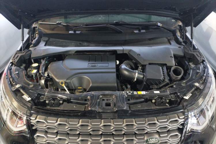 Used Land Rover Discovery Sport 2022 249 PS R-Dynamic S Performance Edition 5 Seats Engine Bay