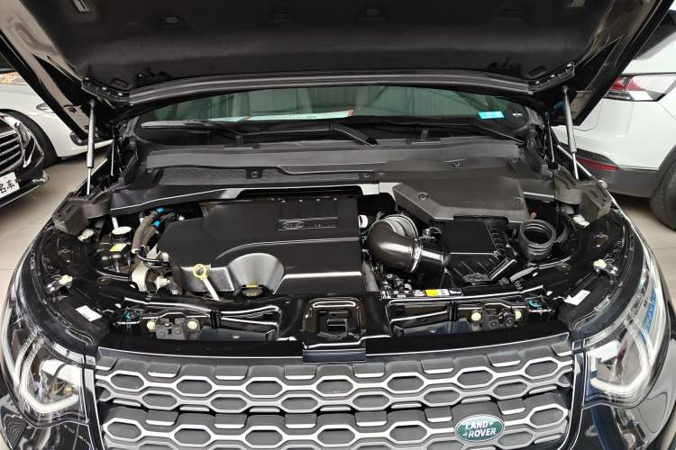 Used Land Rover Discovery Sport 2022 Revised Version 249 PS R-Dynamic S Performance Edition 5 Seats Engine Bay