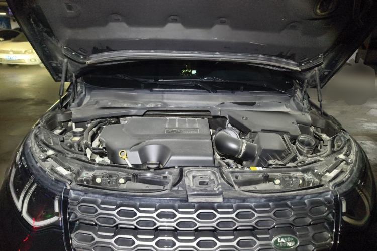 Used Land Rover Discovery Sport 2022 249 PS R-Dynamic SE Performance Tech Edition 5 Seats Engine Bay