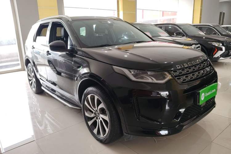Used Land Rover Discovery Sport 2022 Revised Version 249 PS R-Dynamic S Performance Edition 5 Seats Front Right 45 Deg