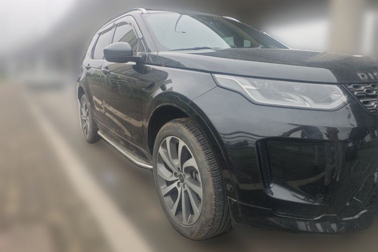 Used Land Rover Discovery Sport 2022 Revised Version 2 249 PS R-Dynamic SE Performance Tech Edition 5 Seats Front Right 45 Deg