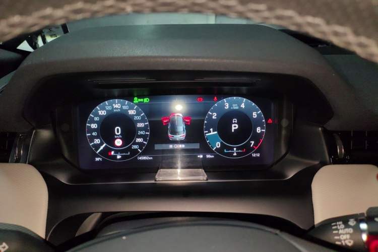 Used Land Rover Discovery Sport 2022 249 PS R-Dynamic S Performance Edition 5 Seats Instrument Cluster