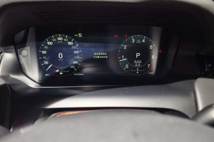 Used Land Rover Discovery Sport 2022 249 PS R-Dynamic SE Performance Tech Edition 5 Seats Instrument Cluster
