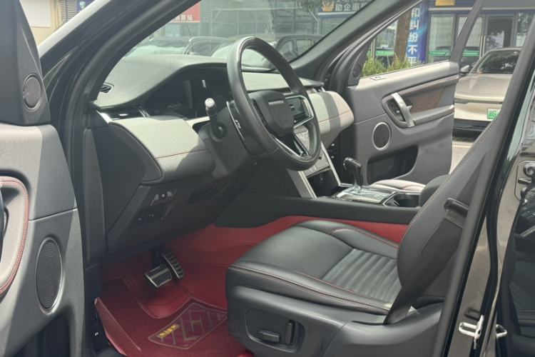 Used Land Rover Discovery Sport 2022 249 PS R-Dynamic S Performance Edition 5 Seats Interior 2