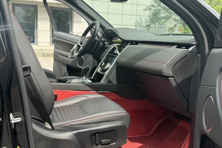 Used Land Rover Discovery Sport 2022 249 PS R-Dynamic S Performance Edition 5 Seats Interior 4
