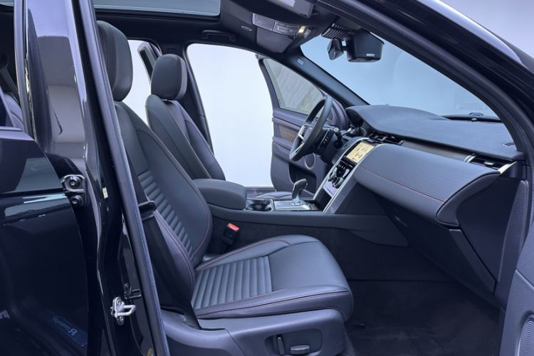 Used Land Rover Discovery Sport 2022 249 PS R-Dynamic S Performance Edition 5 Seats Interior 7
