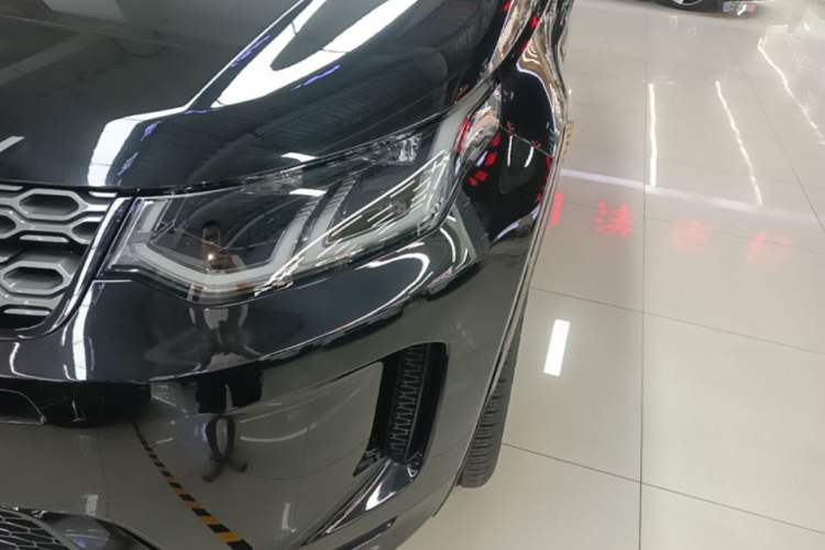Used Land Rover Discovery Sport 2022 Revised Version 249 PS R-Dynamic S Performance Edition 5 Seats Left Front Headlight
