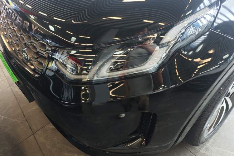 Used Land Rover Discovery Sport 2022 Revised Version 249 PS R-Dynamic S Performance Edition 5 Seats Left Front Headlight