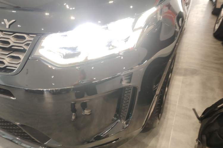 Used Land Rover Discovery Sport 2022 249 PS R-Dynamic S Performance Edition 5 Seats Left Front Headlight