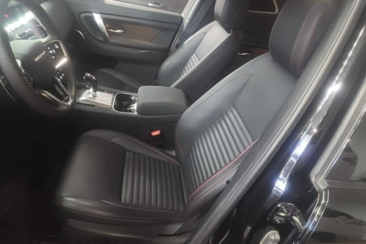 Used Land Rover Discovery Sport 2022 249 PS R-Dynamic S Performance Edition 5 Seats Left Front Seat