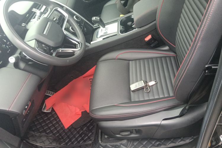 Used Land Rover Discovery Sport 2022 249 PS Metropolitan Edition 5 Seats Left Front Seat