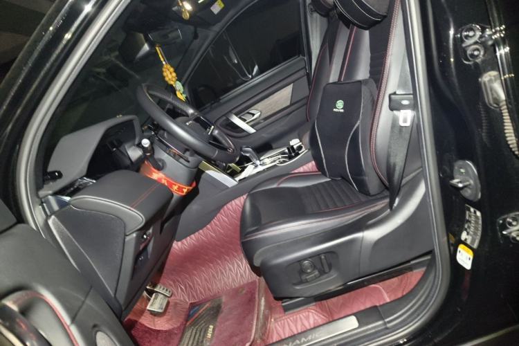 Used Land Rover Discovery Sport 2022 249 PS R-Dynamic SE Performance Tech Edition 5 Seats Left Front Seat